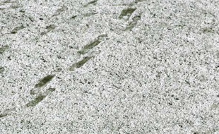 Illustration de traces de pas dans la neige