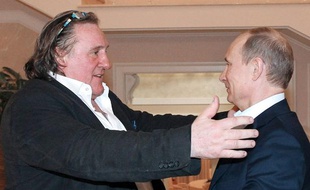 Gérard Depardieu et Vladimir Poutine, le 5 janvier 2013, à Sotchi, en Russie.