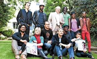Les artistes fidèles au festival autour de Luc Barruet et Jean-Paul Huchon.