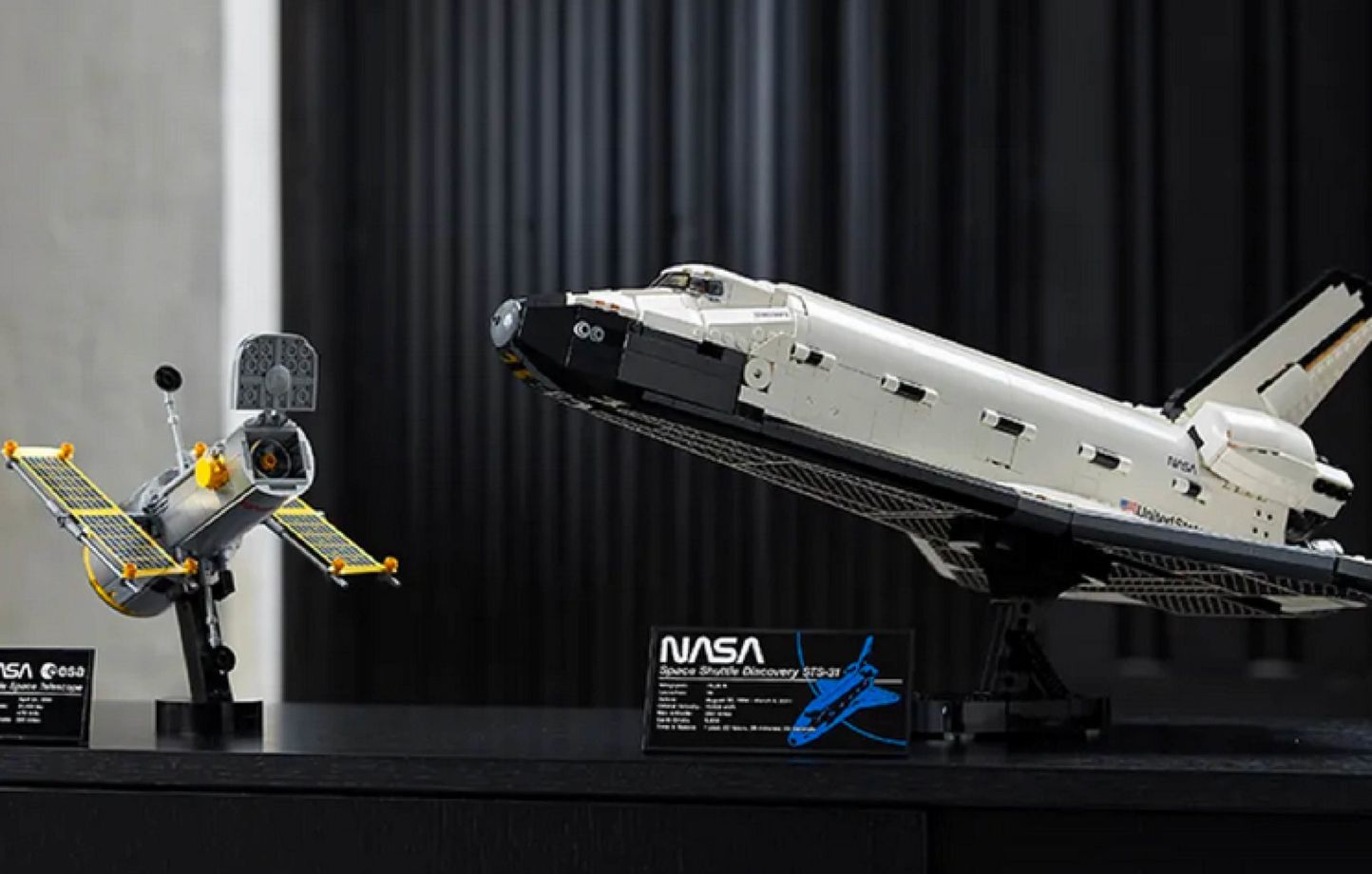 Lego et la Nasa s associent pour proposer une reproduction en briques de la navette spatiale Discovery