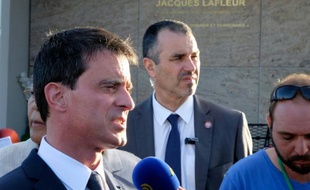 Le Premier ministre Manuel Valls à Noumea le 29 avril 2016