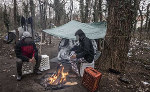 Illustration du campement de migrants près de Calais.