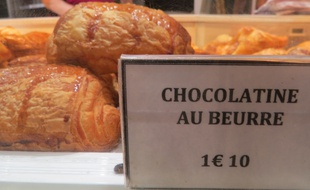 Les chocolatines de la boulangerie De Oliveira à Toulouse...qui vend très peu de pains au chocolat.