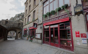 Les rues du Mont Saint-Michel, haut lieu touristique, étaient désertes fin mars 2020.