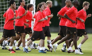 Le joueurs du FC Barcelone le 21 juillet 2008, lors d'un entraînement à Saint-Andrews, en Ecosse.