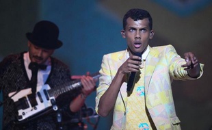 Grand favori de la soirée, Stromae a triomphé aux 29e Victoires de la Musique, en remportant trois trophées dont celui d'artiste masculin, tandis que Vanessa Paradis était couronnée pour la troisième fois de sa carrière.