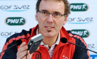 Le sélectionneur Laurent Blanc a regretté mardi que l'équipe de France ne soit pas "la priorité des priorités" au moment de l'élaboration des calendriers alors qu'il souhaite avancer la dernière journée de L1 pour avoir ses joueurs à disposition plus tôt en vue de l'Euro.