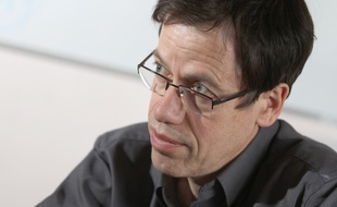 Lille, le 14 avril 2011. Le chercheur Philippe Froguel, directeur de l'institut européen de génomique du diabète.