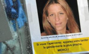 Des avis de recherche sont diffusés.