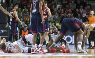 Matt Howard, Rodrigue Beaubois et la SIG ont été mis par terre par le Bayern Munich (69-82) lors de la 8e journée d'Euroligue, le 4 décembre 2015.