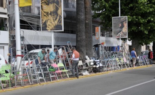 La préparation du 67e festival de Cannes, le 11 mai 2014