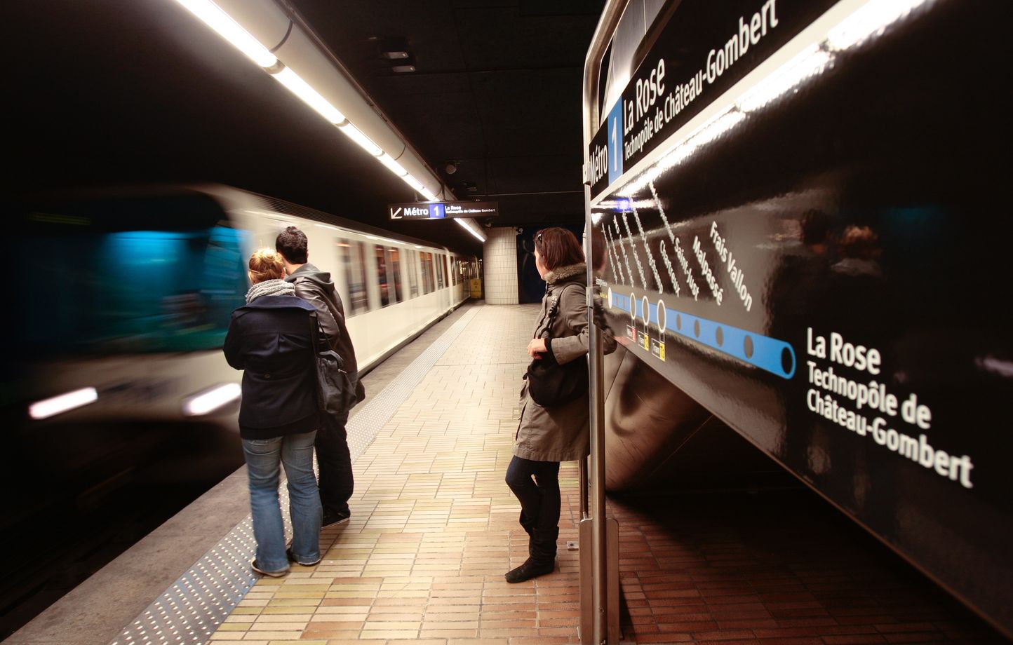 Illustration sur le métro et les transports en commun