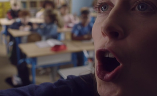 Image extraite du clip «Non Au Harcèlement - Le harcèlement, si on n'en parle pas, ça ne s'arrête pas».