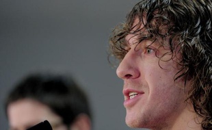 Contraint à une opération qui devrait le maintenir éloigné des terrains pendant six semaines pour une blessure au genou, le défenseur central et vice-capitaine de l'équipe d'Espagne Carles Puyol a presque fait une croix sur l'Euro-2012.