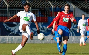 Le Gazélec Ajaccio (National) a éliminé dimanche 1 à 0 Troyes (L2) en 16e de finale de la Coupe de France, vengeant ainsi l'autre club de la ville corse, l'AC Ajaccio (L1), évincé samedi par Bourg-Péronnas (CFA; 3-2 après prolongation).