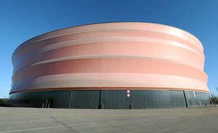 La surface orange du Zénith devrait être remplacée en 2018.