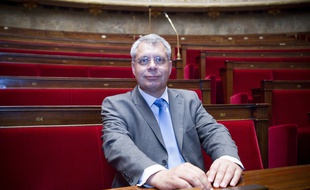 Le 19 mai 2012. Arrivee des nouveaux deputes a l'assemblee naationale. Ici, Philippe Doucet. /// V. WARTNER / 20 MINUTES