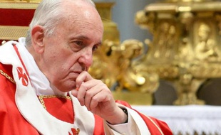 Après l'instauration d'une commission d'enquête, l'opération "reprise en main" du pape François au sein de la banque du Vatican vient de connaître une nouvelle accélération avec le limogeage de deux dirigeants de longue date de l'IOR.