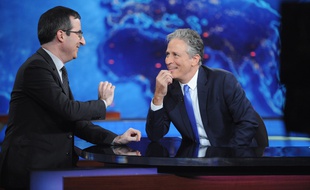 L'humoriste John Stewart (à droite) dans son ultime «Daily Show», le 6 août 2015.
