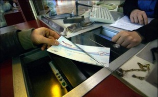 Vente d'un billet dans une agence SNCF