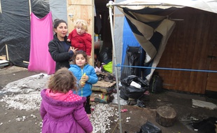 Calais, le 17 décembre 2015 - Le camp de migrants à Calais.