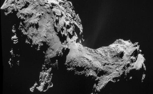 La comète 67P/Churyumov-Gerasimenko prise en photo quand Rosetta était à 28,6 km d'elle, le 19 septembre 2014