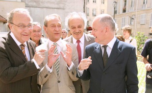 Bertrand Delanoë, Pierre Aidenbaum (à gauche), Yves Contassot et Christophe Girard (à droite) en 2007