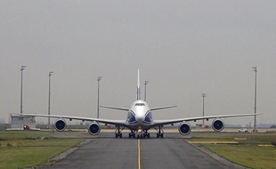 Boeing s'attend à ce que que les compagnies aériennes préfèrent de plus en plus à l'avenir louer leurs avions que les acheter, dans ses prévisions annuelles sur le financement d'avions présentées mardi.