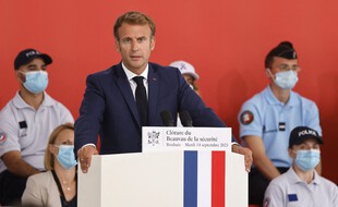 Emmanuel Macron veut créé une délégation parlementaire pour le contrôle des forces de l'ordre