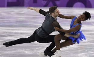 Vanessa James et Morgan Ciprès lors du programme court du patinage en couple, le 14 février 2018.