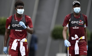 Des joueurs du Torino arrivent à leur centre d'entraînement, le 11 mai 2020.