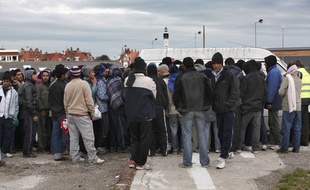 Une distribution de repas à Calais (illustration).