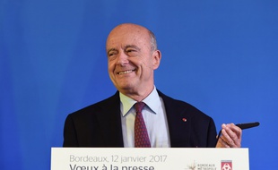 Le maire de Bordeaux est revenu sur le grand changement qui va intervenir en 2017: la mise en service de la ligne à grande vitesse vers Paris. / AFP PHOTO / NICOLAS TUCAT