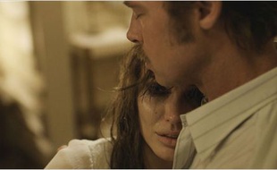 Angelina Jolie et Brad Pitt dans Vue sur mer