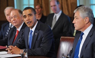 Barack Obama devrait nommer lundi l'ancien sénateur républicain Chuck Hagel à la tête du Pentagone ont rapporté dimanche des médias américains, au grand dam de plusieurs élus de son propre camp, augurant de vifs débats pour la confirmation de ce franc-tireur par le Sénat.
