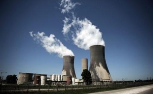 Un quatrième incident en quinze jours a affecté la filière nucléaire française, avec la contamination à faible dose mercredi matin de cent employés de la centrale nucléaire EDF du Tricastin (Drôme), "fait sans gravité" selon EDF mais qui "inquiète" l'association Criirad.