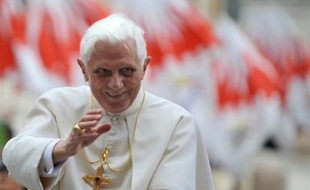 Le Vatican a entériné pour la première fois jeudi le recours éventuel à des psychologues pour la formation des séminaristes afin d'écarter notamment les candidats homosexuels, tout en l'encadrant pour permettre aux futurs prêtres de défendre leur intimité.
