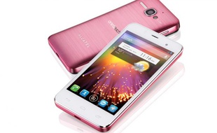 L'Alcatel One Touch Star sera disponible en version mono-SIM ou dual SIM.