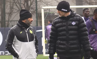 Pascal Dupraz, l'entraîneur du TFC, et son adjoint David Barriac, le 16 janvier 2017 au Stadium de Toulouse.