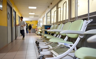 Un couloir de l'hôpital Trousseau à Tours (image d'illustration).