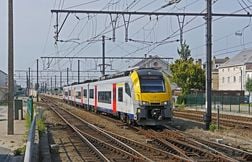 Un contrôleur de train belge va être poursuivi pour avoir dit « bonjour »
