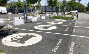 Le parking relais des Préales, à Rennes, où un dispositif incitant au covoiturage est en test.