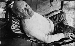 Pablo Picasso à Mougins en France, le 4 mai 1971.