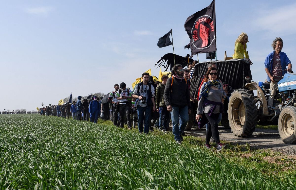 Fêtes Et Manifestations Ce Week End En Deux sèvres Deux-Sèvres : Décès d'un sexagénaire en marge de la manifestation contre  les retenues d'eau géantes