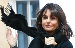 Faustine Bollaert répond à Laurence Boccolini sur « Les Enfants de la télé …