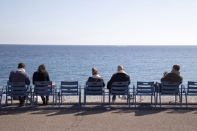 Sur la promenade des Anglais à Nice, on est déjà concerné par le troisième confinement depuis quelques semaines.
