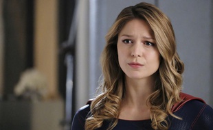 Melissa Benoist interprète Supergirl depuis 2015.