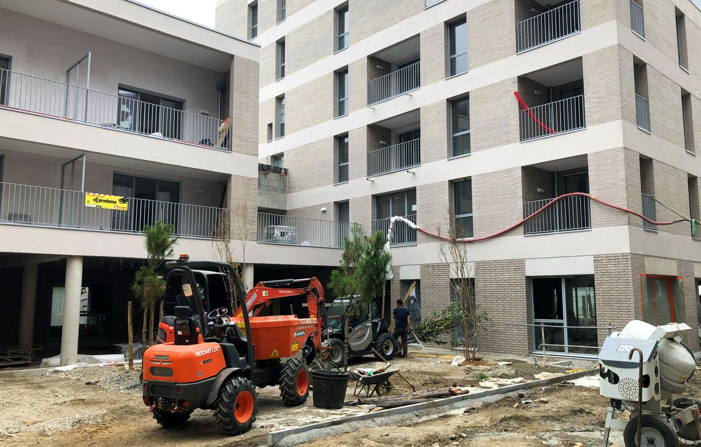 Un immeuble en construction sur l'île de Nantes, à Nantes.