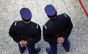 Une enquête de gendarmerie a été ouverte à Château-Gontier (Mayenne) après la découverte la semaine dernière de profanations et de pillages de sépultures appartenant à des membres de la communauté des gens du voyage,