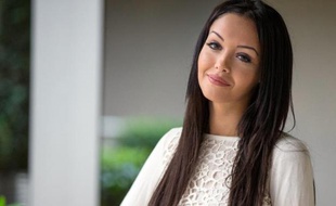 La vedette de téléréalité Nabilla Benattia à Paris le 4 juillet 2013